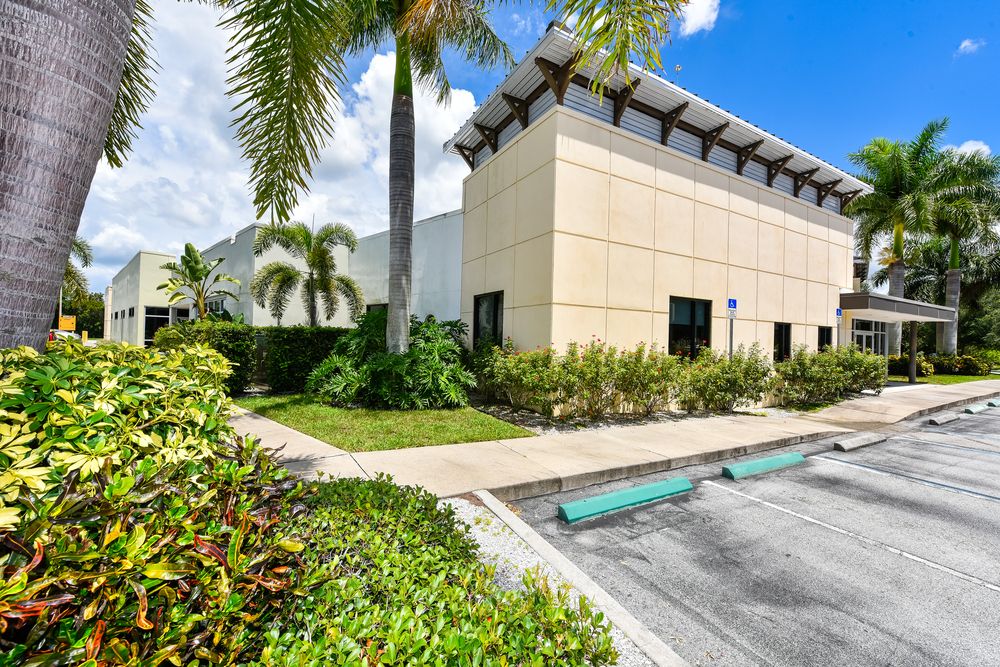 Free Standing Well Built Office in Lakewood Ranch: 6802 Energy Ct, Lakewood Ranch, FL 34240